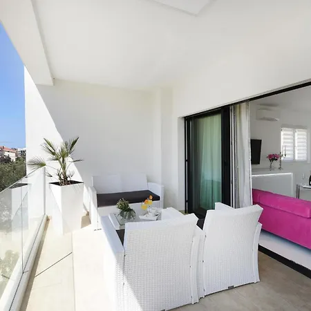 Сasa de vacaciones In With Sauna *