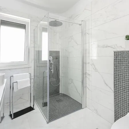 4 Bedroom Awesome In * Zadar