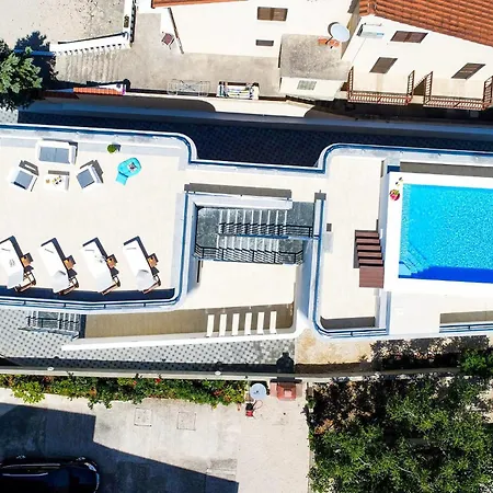 4 Bedroom Awesome In Holiday home