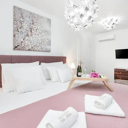 In With Sauna Nyaraló Zára